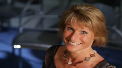 Holmes takes role with Greenstone