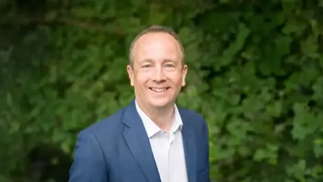 Ps simon hayward vice president of sales emea freshworks e1755063247645  1 